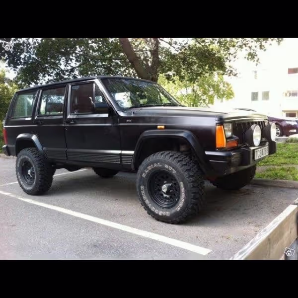 Jeep Cherokee sound effects recordings