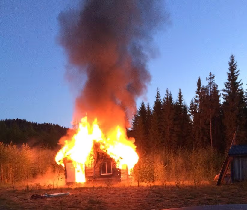 Burning house sound effects