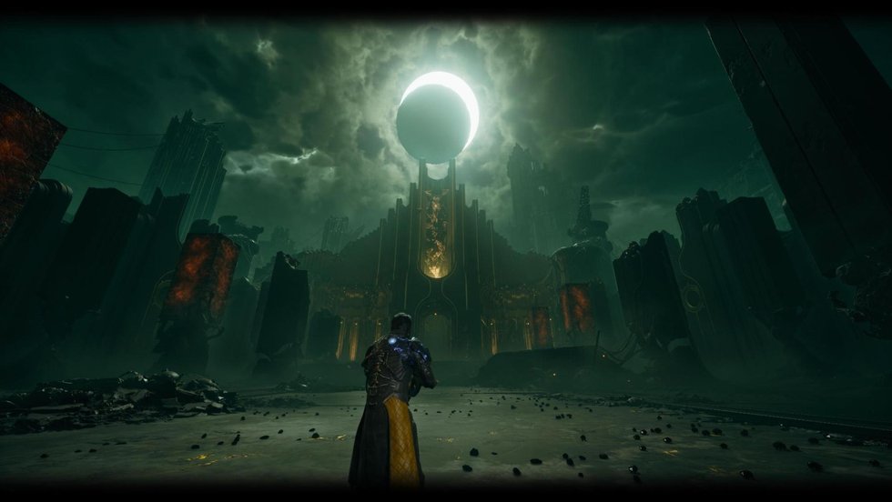 The Eclipse hanging over a ruined fortress in Saros